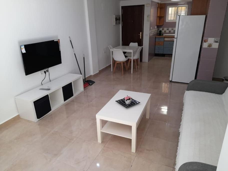 Garcia Noblejas - Apartamento En Apartment Málaga